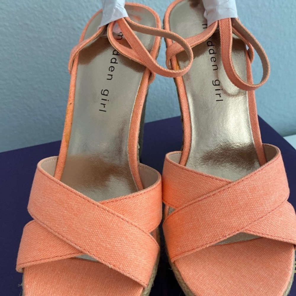 Shoes - Picture 3 of 5